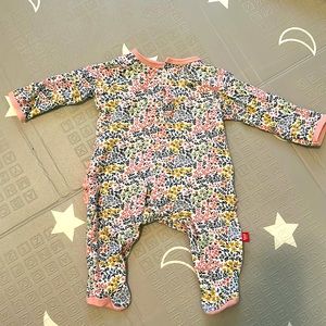 Magnetic Me 0-3 Months Sleep and Play